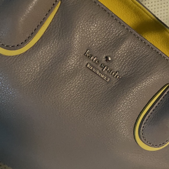 ♠️ Kate Spade handbag ♠️ beautiful EUC minimal use! - Picture 5 of 11